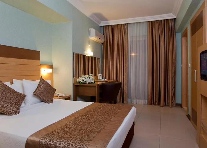 瑞米酒店 酒店 4*