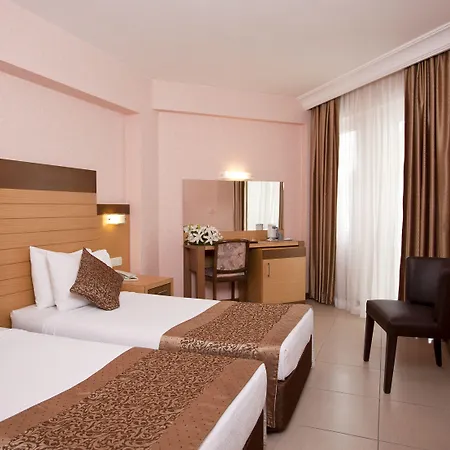 Remi Hotell 4*
